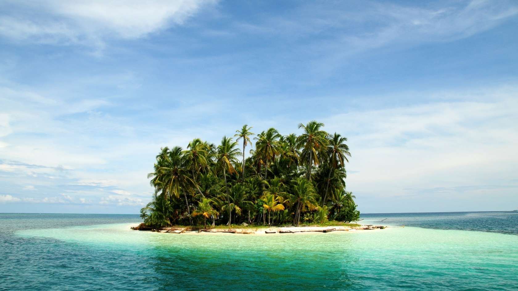 San Blas eiland midden in de oceaan