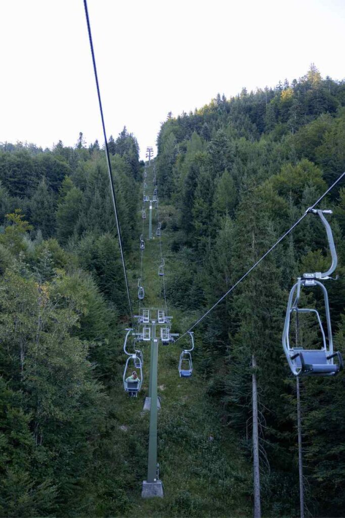 Wat te doen in Kufstein? De leukste bezienswaardigheden en tips 23 Kaiserlift vanuit Kufstein de bergen in