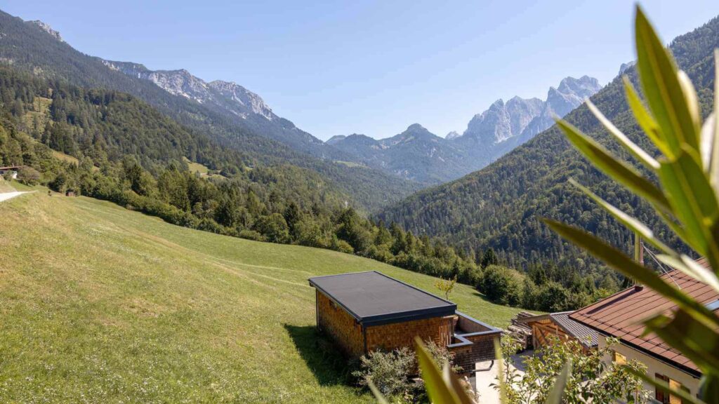 Wat te doen in Kufstein? De leukste bezienswaardigheden en tips 43 Uitzicht over de bergen in Kaisertal